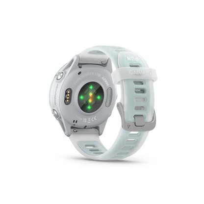 Garmin Forerunner 265, lunette noire de 46 mm avec boîtier Aqua et bracelet en silicone Aqua/noir (010-02810-02)