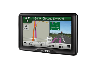 Garmin Dezl 760LMT, Trucking GPS Navigator with 7-inch Screen (Garmin Certified Refurbished)